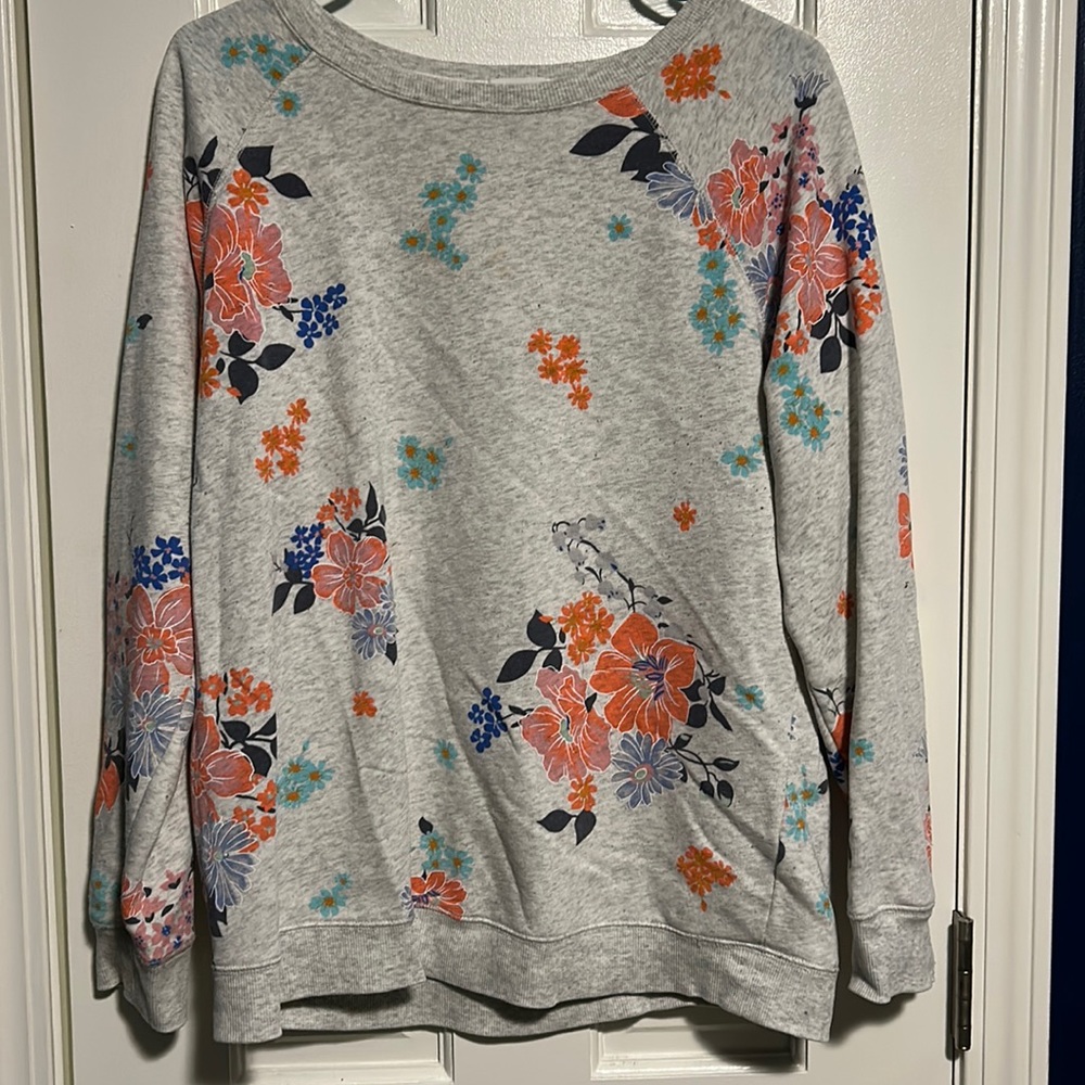 Old Navy size medium crew neck